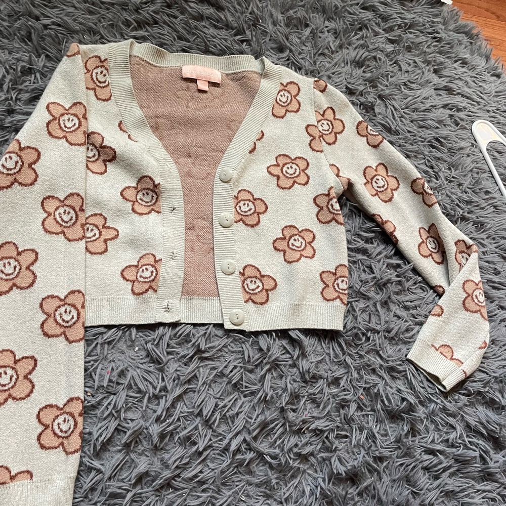 Cropped cardigan size small - Picture 1 of 2